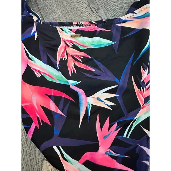 PINK By Victoria’s Secret One Piece Cut Out Floral Swimsuit Size Small - Picture 4 of 4